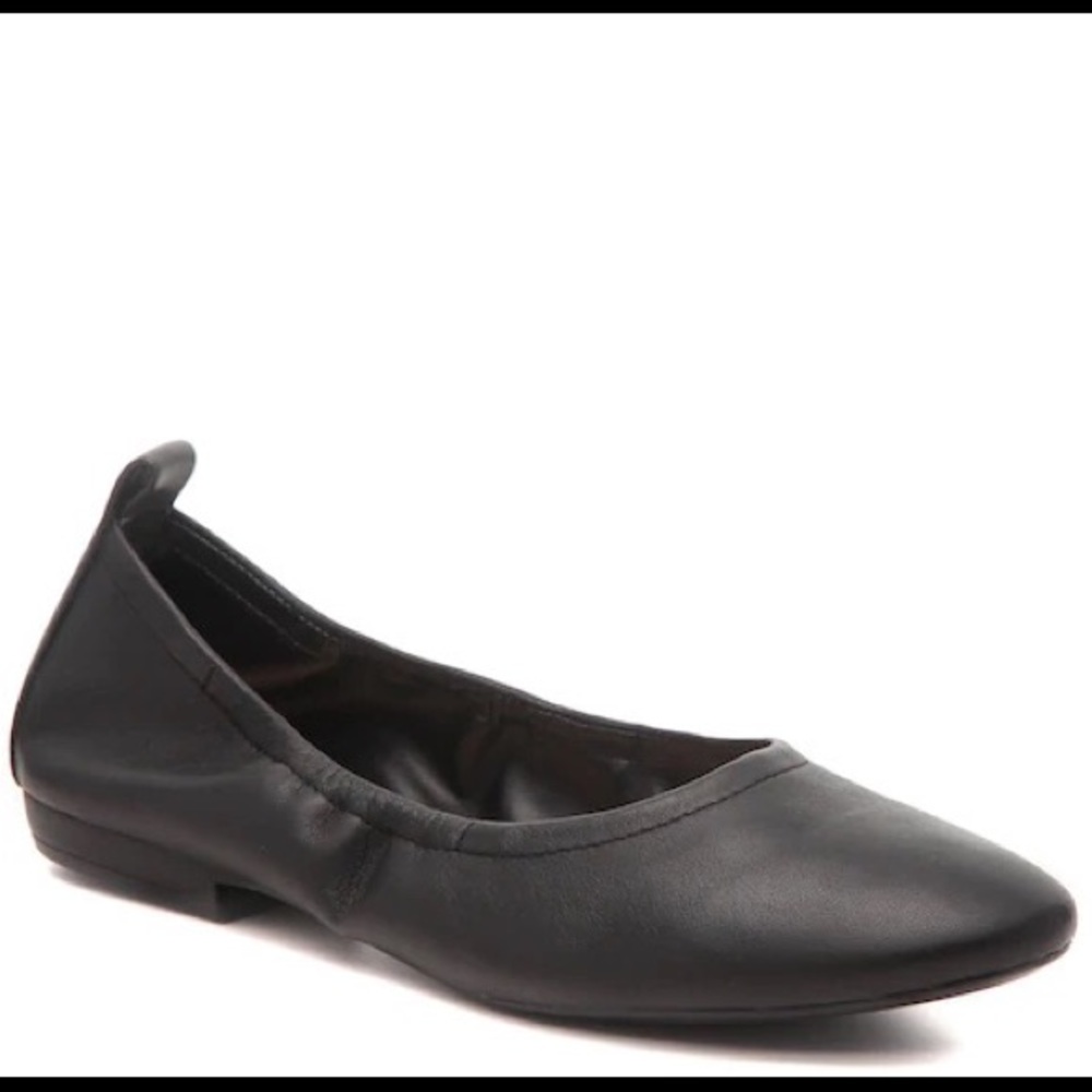 Vince Camuto Ballerina Flats in Size 7.5 Black